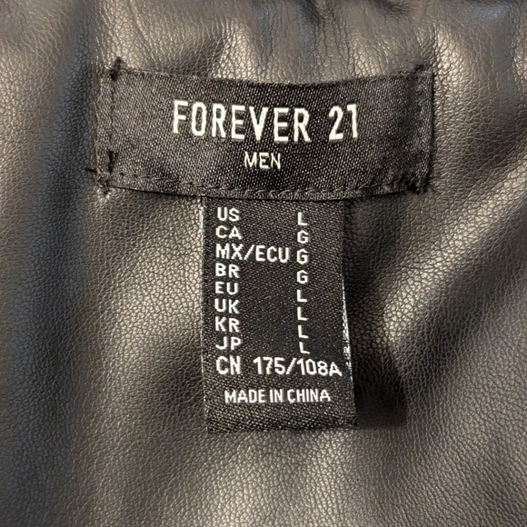 Forever 21 Men's LG Black Vest - Picture 3 of 8